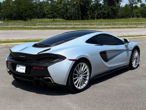 Used 2017 McLaren 570S RWD image 14