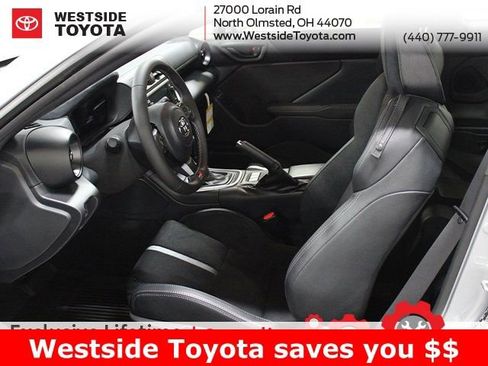 New 2025 Toyota GR86 Premium image 4
