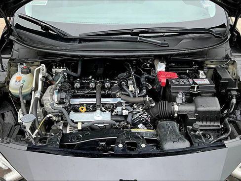 Used 2025 Nissan Versa SV FWD image 29