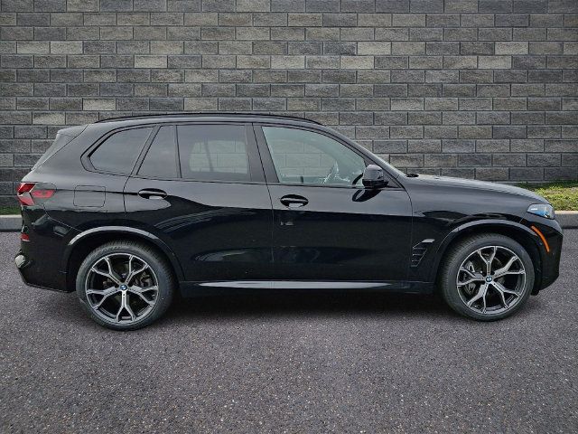 Used 2024 BMW X5 xDrive40i w/ M Sport Package AWD/4WD image 7
