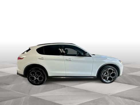 Used 2024 Alfa Romeo Stelvio Ti AWD/4WD image 9