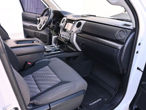 Used 2018 Toyota Tundra SR5 w/ TRD Off Road Package image 13