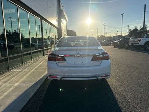Used 2016 Honda Accord Sport image 4