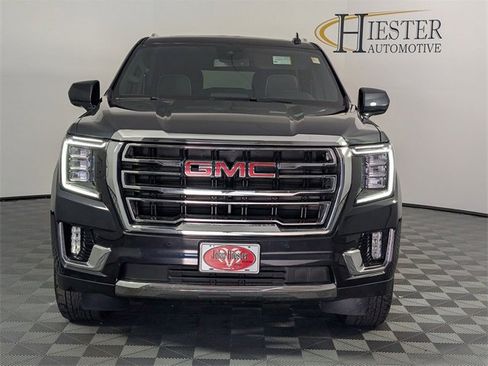Used 2023 GMC Yukon SLT image 3