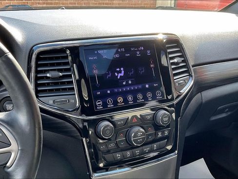 Used 2019 Jeep Grand Cherokee Altitude image 6