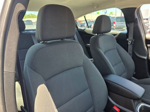 Used 2016 Chevrolet Cruze LT w/ Convenience Package FWD image 13