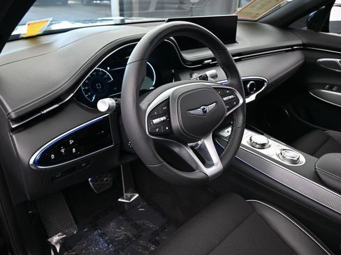 Used 2024 Genesis GV70 2.5T w/ Sport Prestige Package image 10