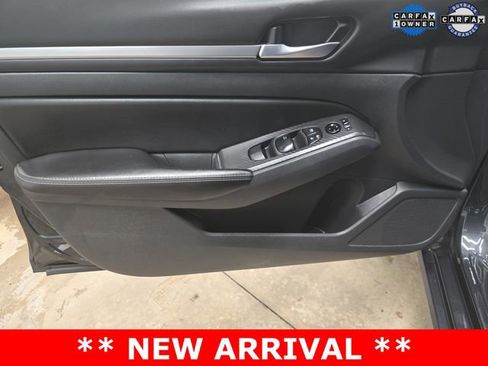 Used 2022 Nissan Altima 2.5 SV image 11