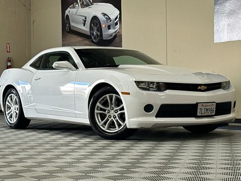 Used 2015 Chevrolet Camaro LS RWD image 2