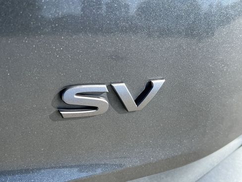 Used 2024 Nissan Rogue SV w/ SV Premium Package FWD image 5