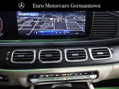 Used 2025 Mercedes-Benz GLS 450 4MATIC w/ AMG Line Exterior image 24