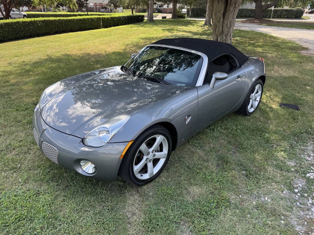 Used 2006 Pontiac Solstice Convertible w/ Power Package RWD image 5