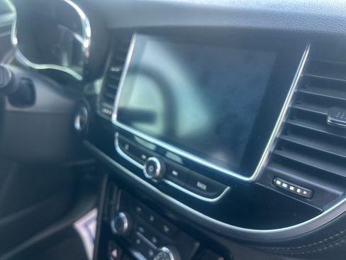 Used 2018 Buick Encore Preferred FWD image 10