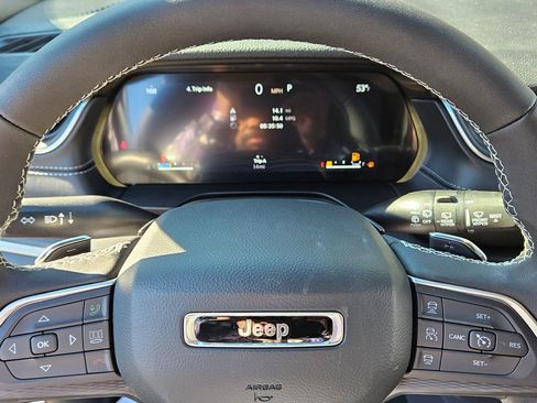 New 2025 Jeep Grand Cherokee Laredo RWD image 21