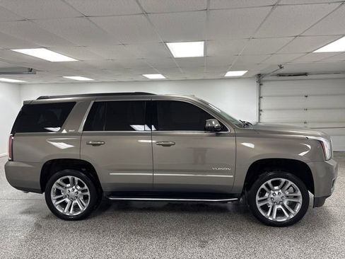 Used 2019 GMC Yukon SLT w/ Premium Edition image 9