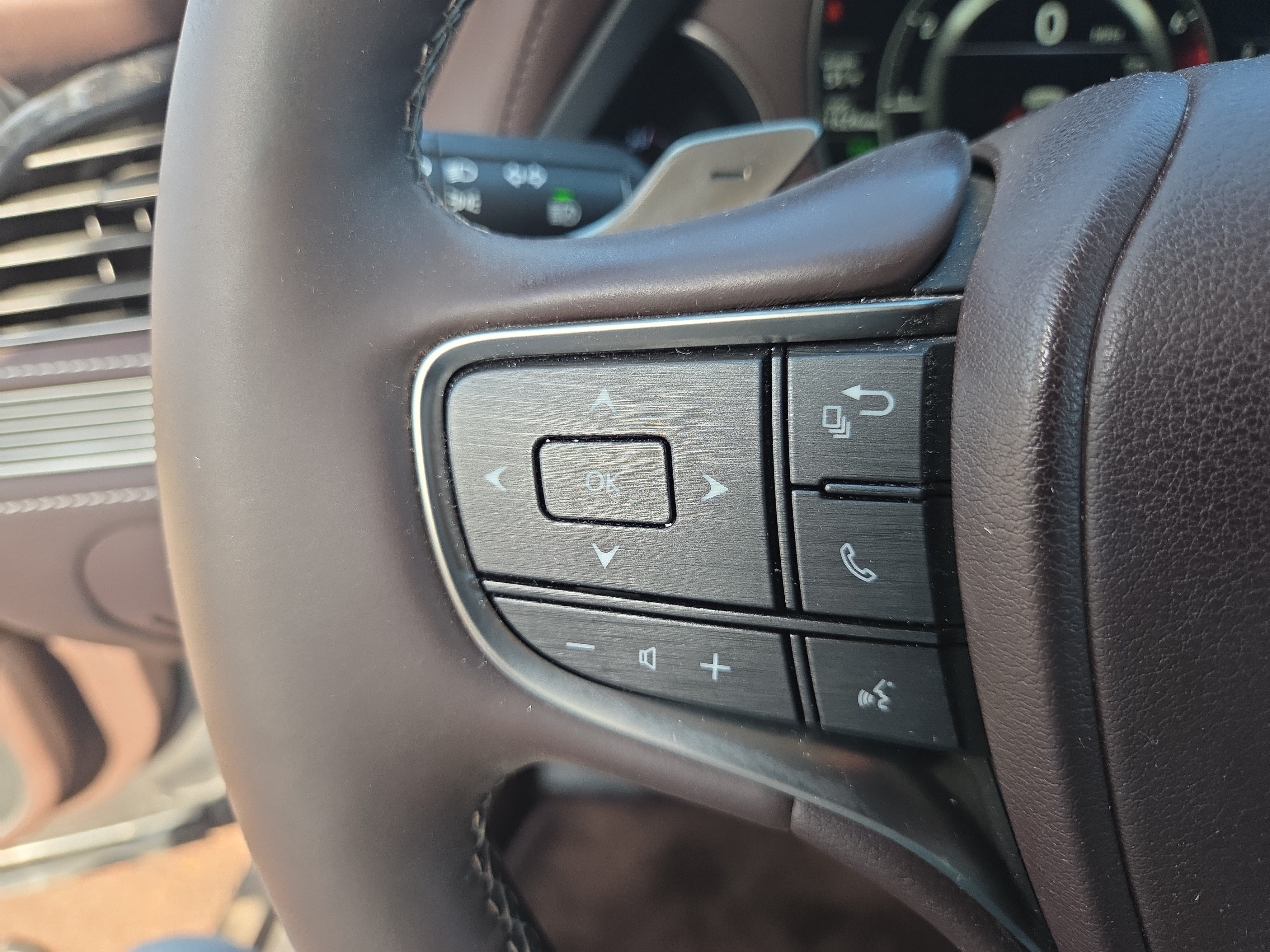 Used 2018 Lexus LS 500 AWD image 30