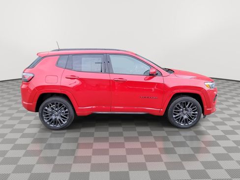 Used 2022 Jeep Compass Limited w/ (RED) Package image 9
