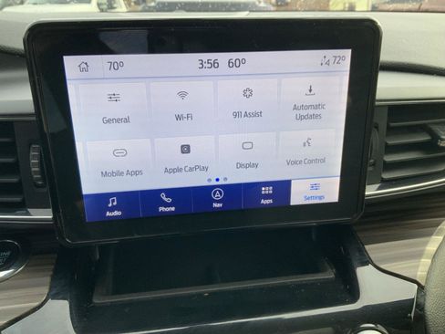 Used 2022 Ford Explorer Limited image 44