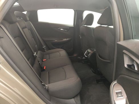 Used 2024 Chevrolet Malibu LT image 19