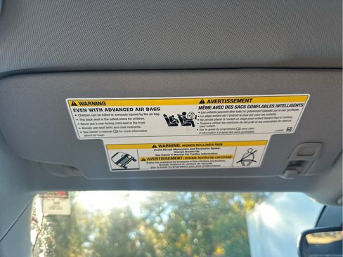 Used 2018 GMC Terrain SLE image 41