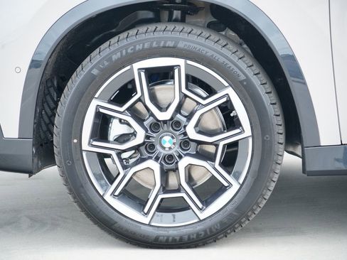 New 2026 BMW X1 xDrive28i w/ Convenience Package image 5