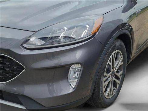 Certified 2022 Ford Escape SEL w/ Technology Package FWD image 11