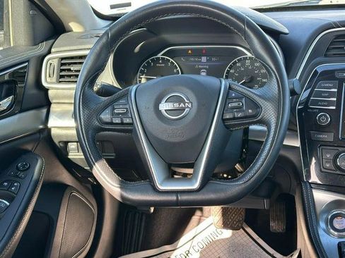 Used 2023 Nissan Maxima SV w/ Floor Mat Group FWD image 12