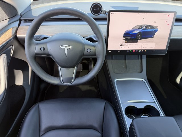Used 2024 Tesla Model Y Long Range AWD/4WD image 10