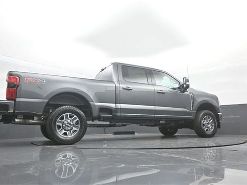 New 2026 Ford F250 Lariat w/ FX4 Off-Road Package image 30