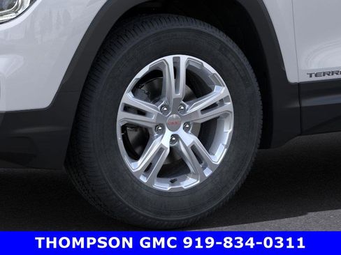 New 2023 GMC Terrain SLE image 9