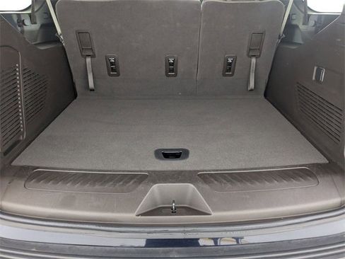 Certified 2023 GMC Yukon XL SLT image 30