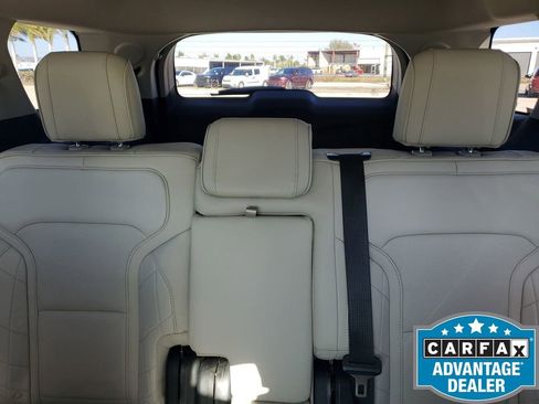 Used 2019 Ford Explorer Platinum image 14