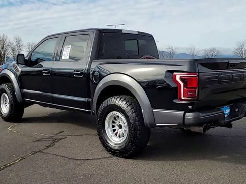 Used 2017 Ford F150 Raptor w/ Equipment Group 802A Luxury image 6