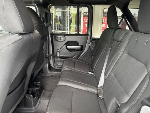 Used 2022 Jeep Wrangler Unlimited Sport AWD/4WD image 29