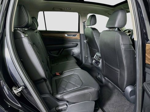 Certified 2026 Volkswagen Atlas SE FWD image 22