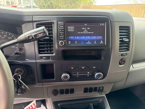 Used 2021 Nissan NV 3500 S image 16