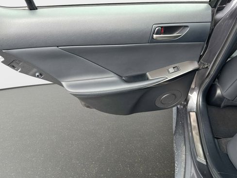 Used 2022 Lexus IS 350 F Sport image 11