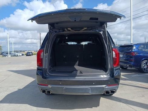Used 2025 GMC Yukon AT4 w/ AT4 Premium Package AWD/4WD image 9