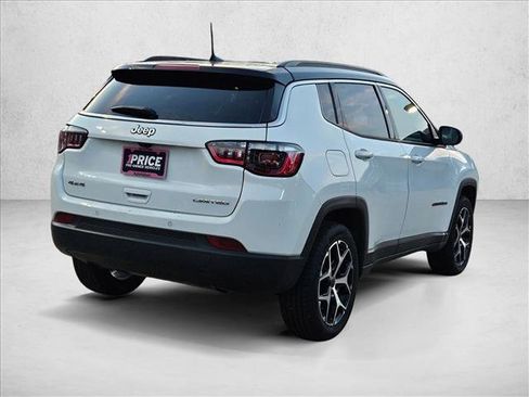 Used 2025 Jeep Compass Limited AWD/4WD image 5