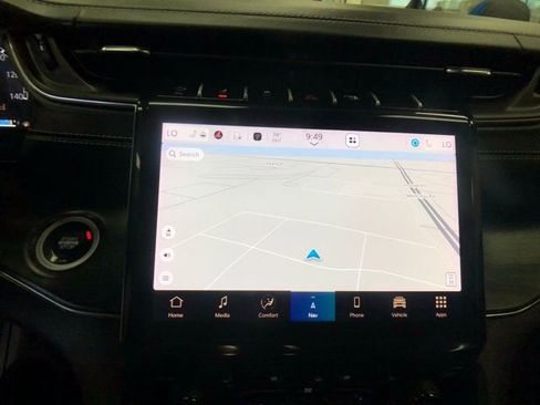 Used 2024 Jeep Grand Cherokee Overland w/ Luxury Tech Group IV image 17