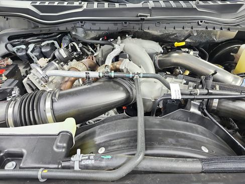 Used 2022 Ford F350 Lariat w/ Lariat Value Package AWD/4WD image 17