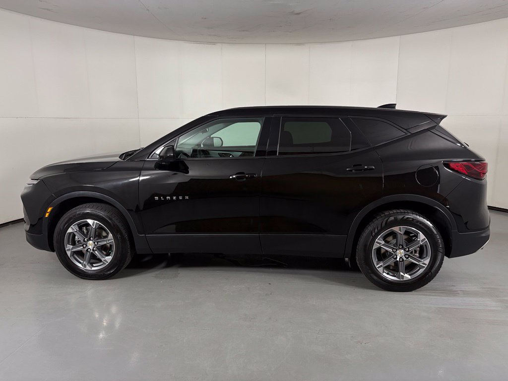 Used 2025 Chevrolet Blazer LT FWD image 6