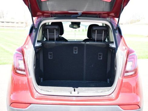 Used 2021 Buick Encore Preferred image 22