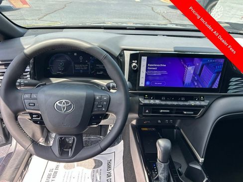 Used 2025 Toyota Camry XSE FWD image 6