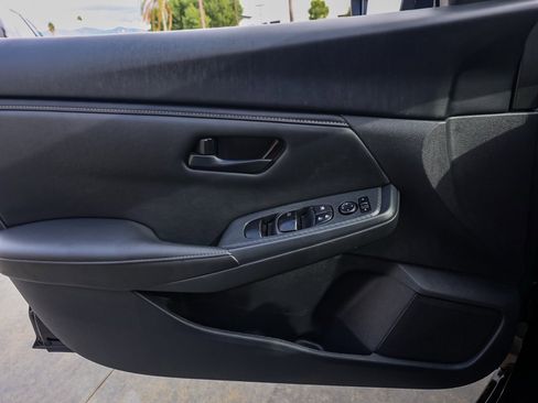 Used 2025 Nissan Sentra S image 22