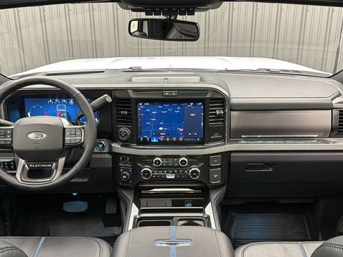 Used 2026 Ford F450 Platinum w/ FX4 Off-Road Package AWD/4WD image 37