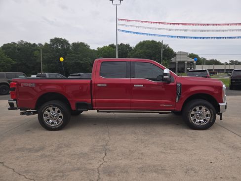 Used 2023 Ford F250 Lariat w/ Lariat Ultimate Package AWD/4WD image 5