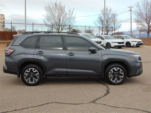 Certified 2025 Subaru Forester Premium image 3