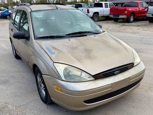 Used 2002 Ford Focus SE FWD image 8