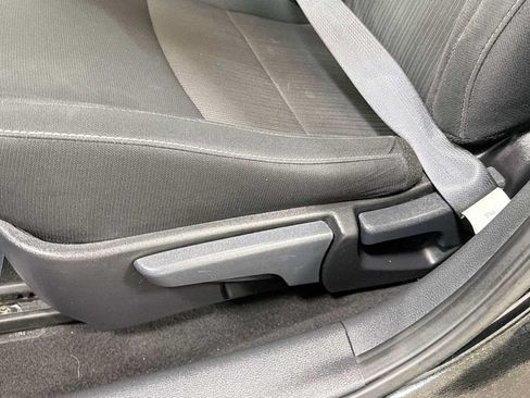 Used 2024 Nissan Sentra SV FWD image 14